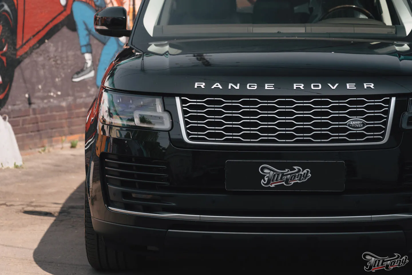 Детейлинг-мойка и керамика пленки на Range Rover. Как выглядит результат регулярного ухода за автомобилем?